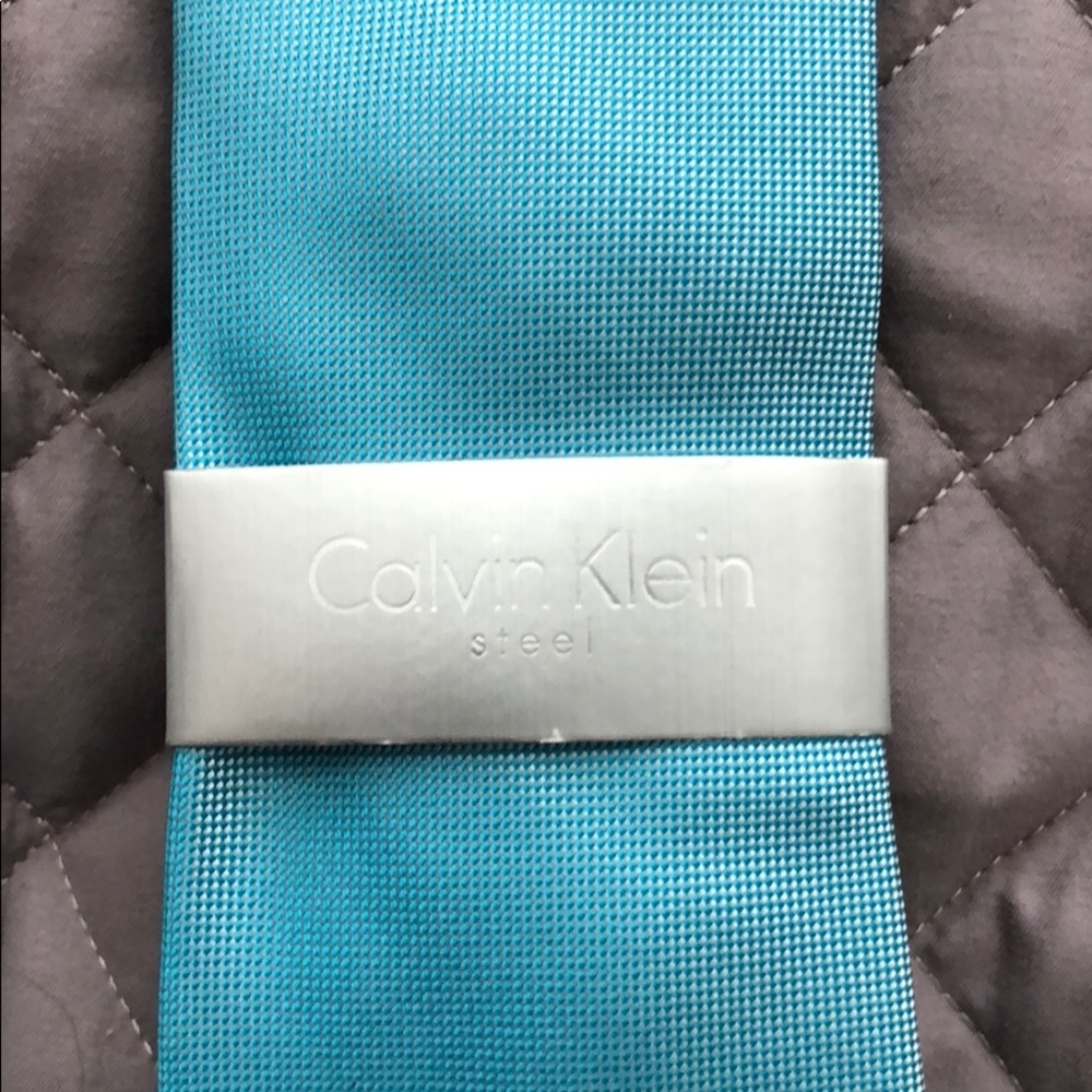 Two men ties - Picture 2 of 3